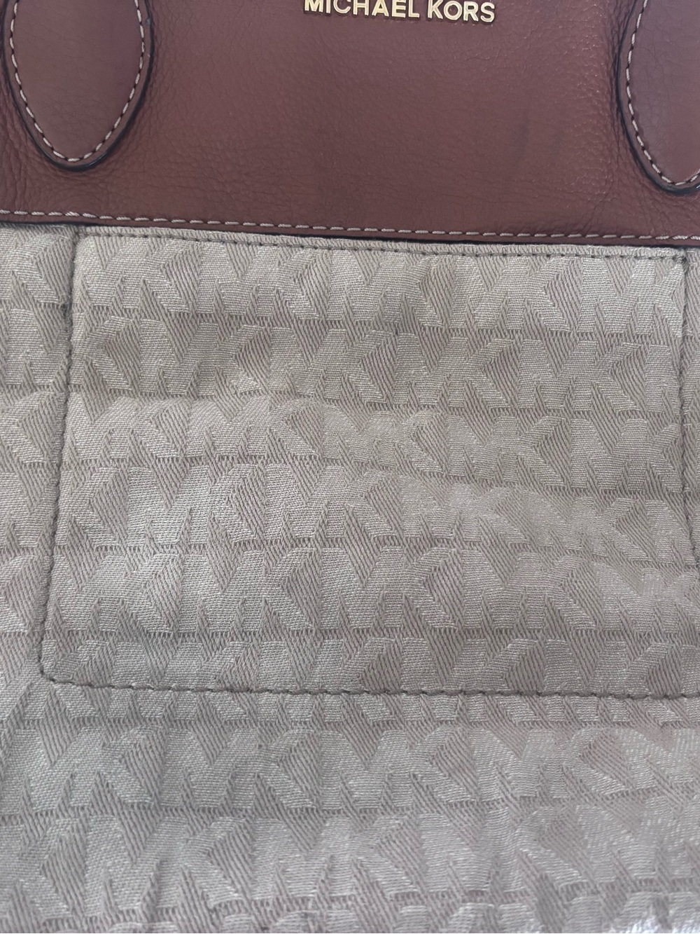 Michael Kors Signatire Marina Large Drawstring Brown & Cream Tote Bag - Picture 13 of 14